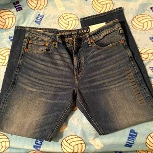 American Eagle 34/32 relaxed straight jeans. New with tags